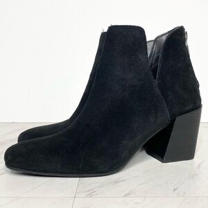 Blondo Stasia Black Suede Heeled Bootie 9M